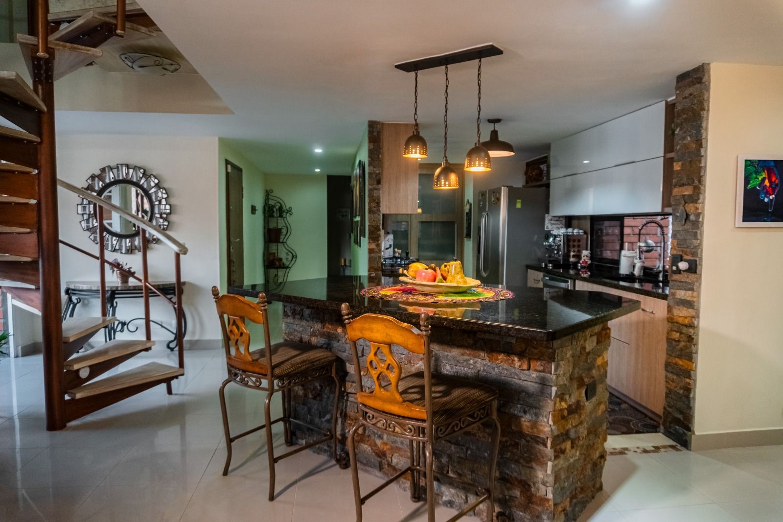 Apartamento en venta Antioquia Medellín Laureles 215 m2 Habitaciones 4 Baños 4 Garajes 2 Precio $1450000000