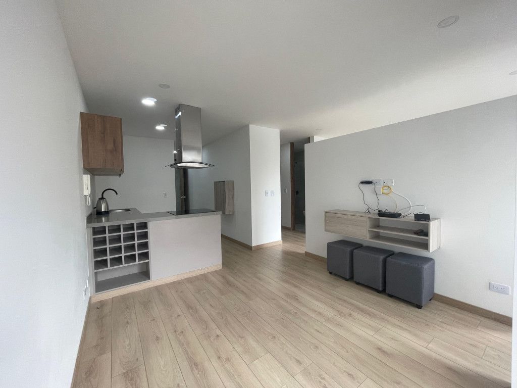 Apartaestudio en venta Cundinamarca Bogotá Los Cedros Oriental 44 m2 Habitaciones 1 Baños 2 Garajes 1 Precio $405000000