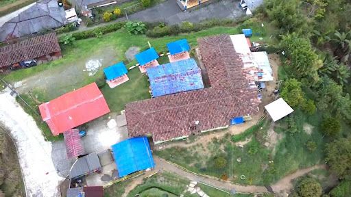 Finca en venta Risaralda Dosquebradas Romelia Alta 3000 m2 Habitaciones 8 Baños 6 Garajes 20 Precio $1100000000