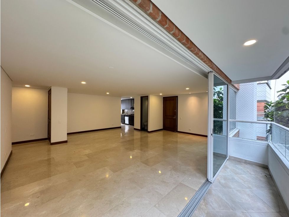 Apartamento en arriendo Antioquia Medellín Florida Nueva 150 m2 Habitaciones 3 Baños 5 Garajes 1 Precio $6000000