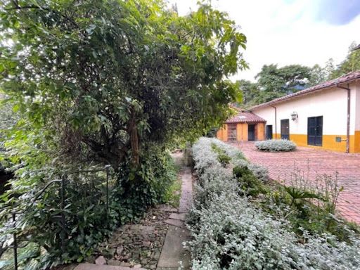 Casa en venta Cundinamarca Bogotá Centro Administrativo 1090 m2 Habitaciones 1 Baños 1 Garajes 0 Precio $5900000000
