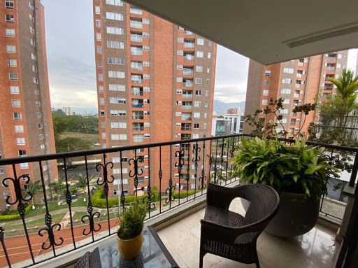 Apartamento en venta Risaralda Pereira La Julita 234 m2 Habitaciones 4 Baños 4 Garajes 3 Precio $1300000000