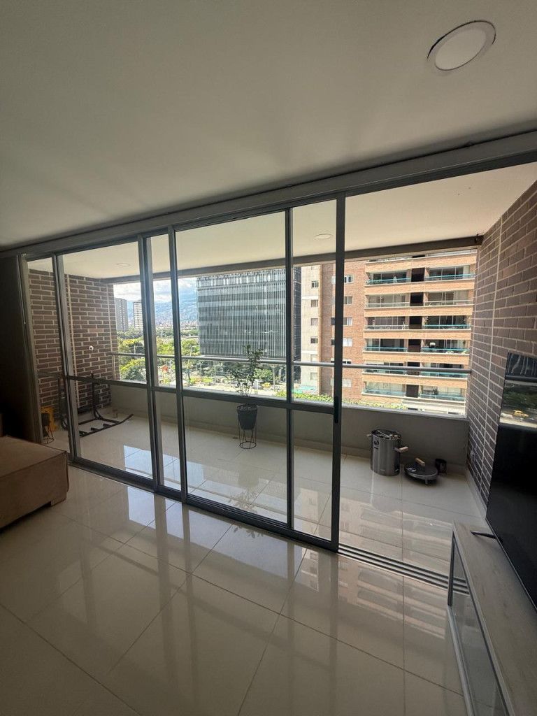 Apartamento en arriendo Antioquia Medellín Simesa 131 m2 Habitaciones 3 Baños 4 Garajes 2 Precio $4700000