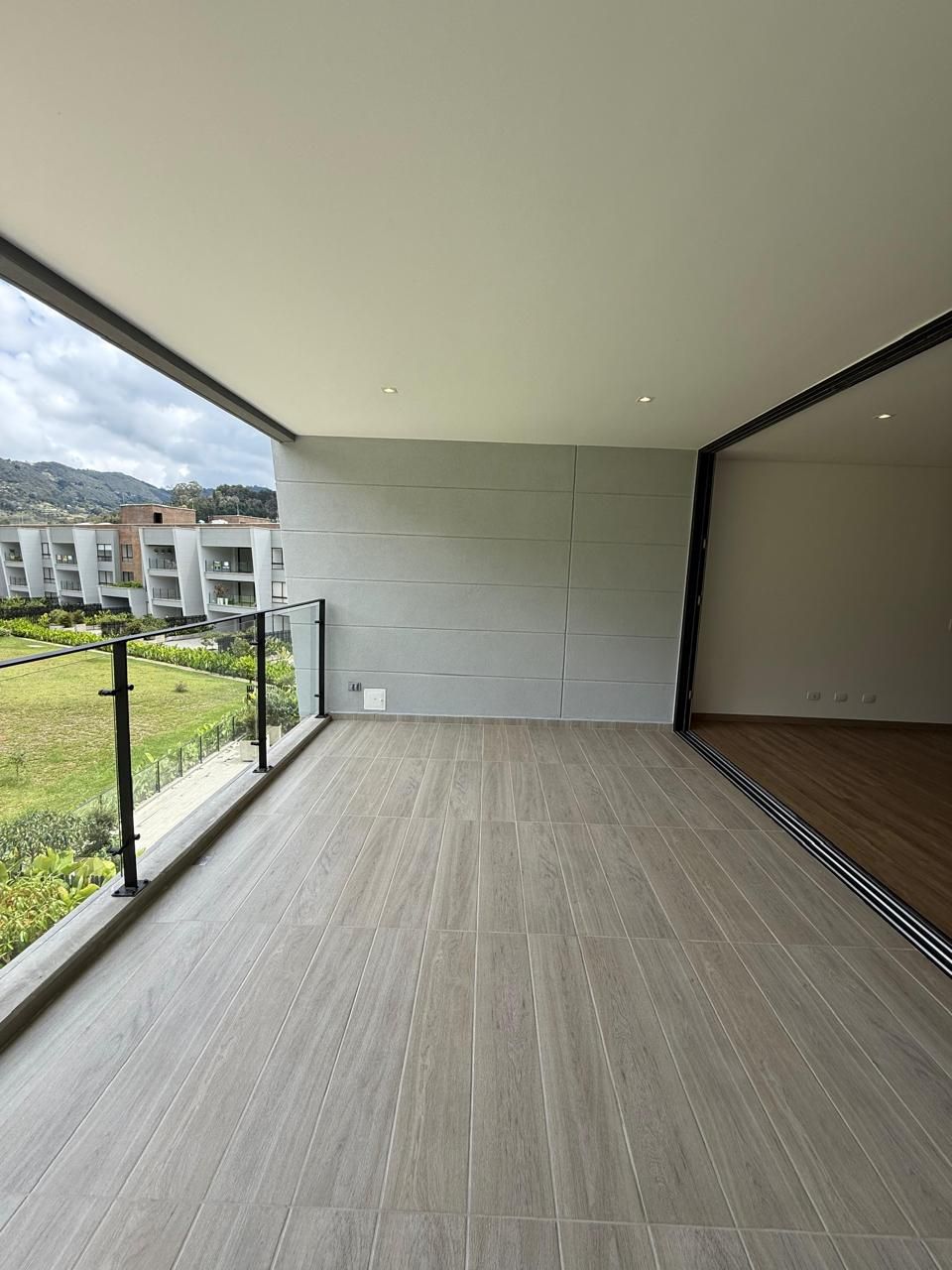 Apartamento en arriendo Antioquia Rionegro Cuatro Esquinas 110 m2 Habitaciones 2 Baños 2 Garajes 2 Precio $5200000