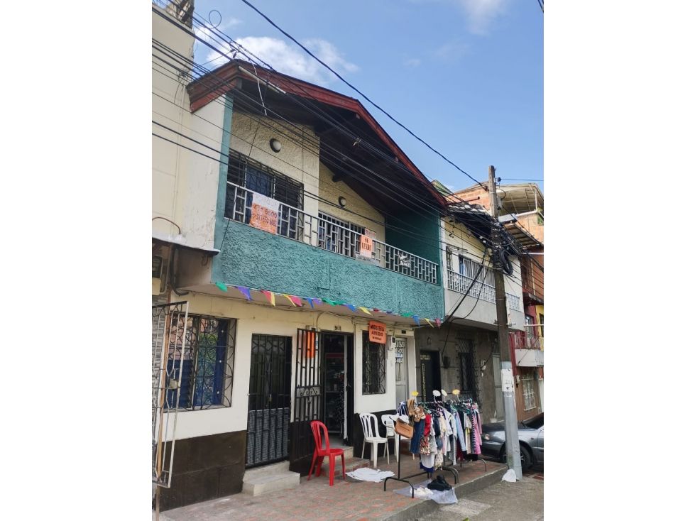 Casa en venta Antioquia Medellín Bermejal- Los Alamos 160 m2 Habitaciones 6 Baños 3 Garajes 0 Precio $400000000