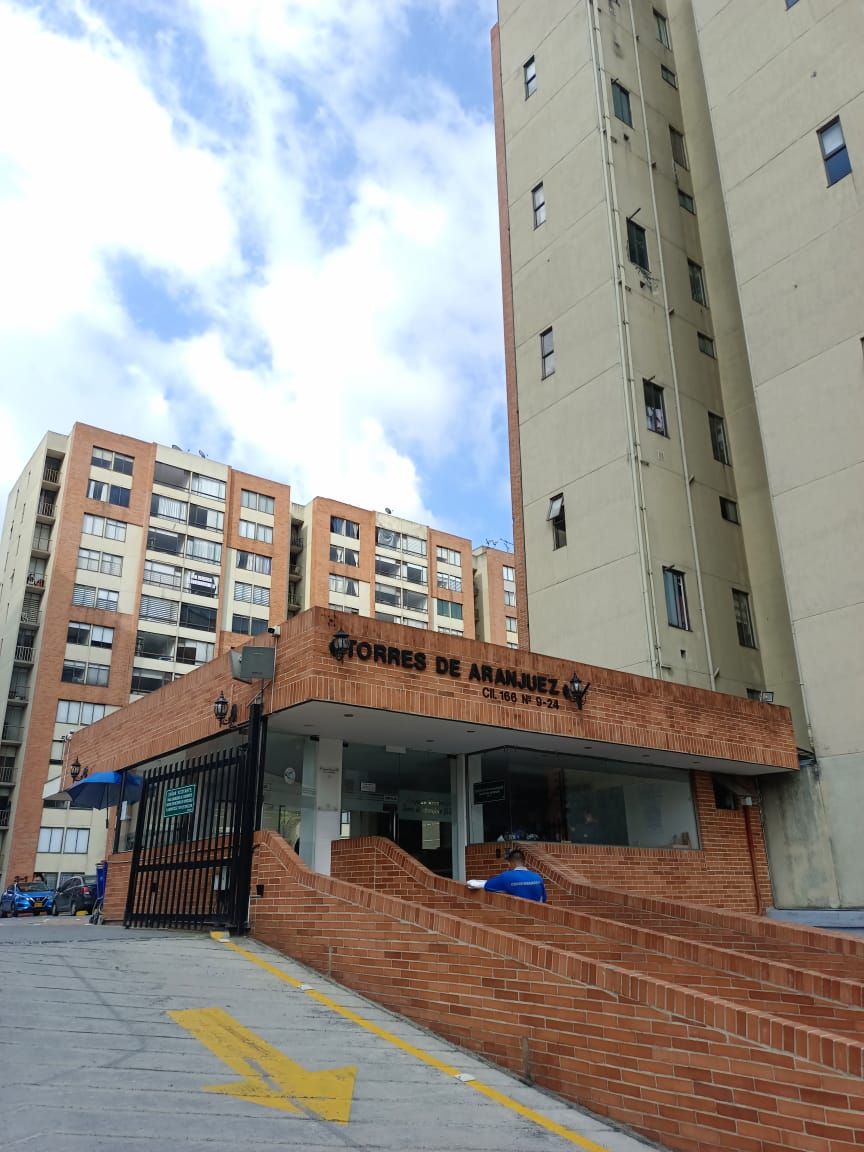 Apartamento en arriendo Cundinamarca Bogotá Pradera Norte 62 m2 Habitaciones 3 Baños 2 Garajes 2 Precio $2200000