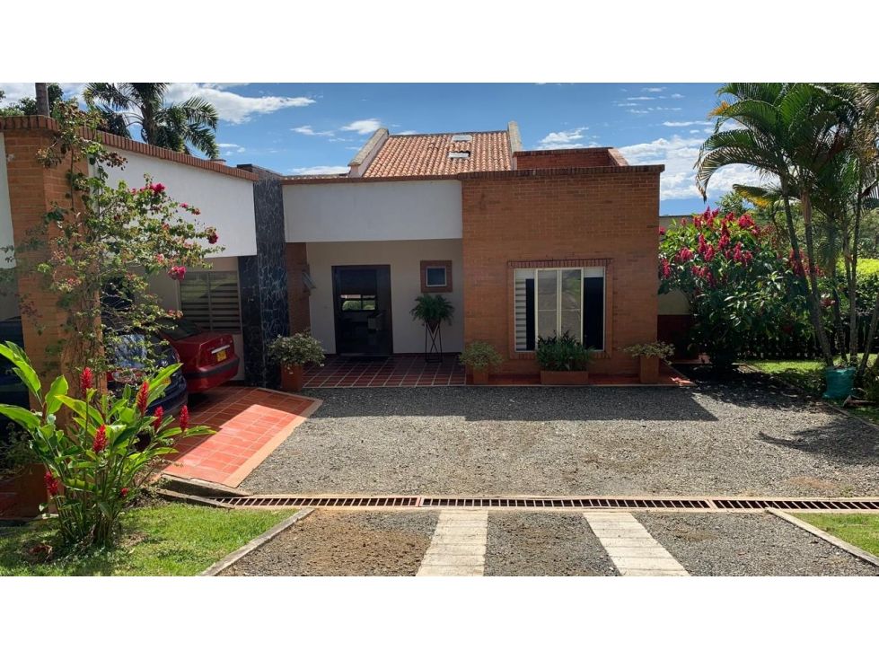 Casa Campestre en venta Risaralda Pereira Sector Plaza De Bolivar 330 m2 Habitaciones 3 Baños 4 Garajes 4 Precio $2300000000