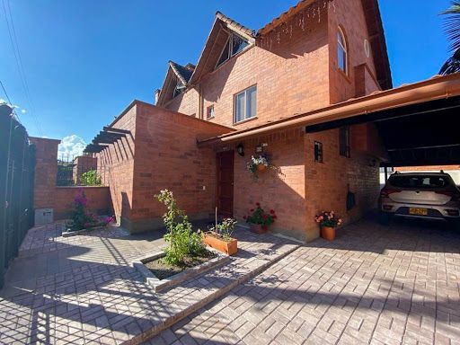 Casa en venta Antioquia Rionegro El Porvenir 220 m2 Habitaciones 3 Baños 3 Garajes 1 Precio $790000000