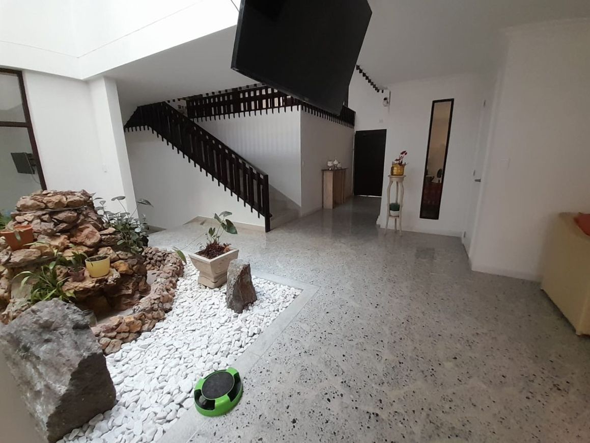 Casa en arriendo Antioquia Medellín Laureles 550 m2 Habitaciones 4 Baños 3 Garajes 2 Precio $13300000