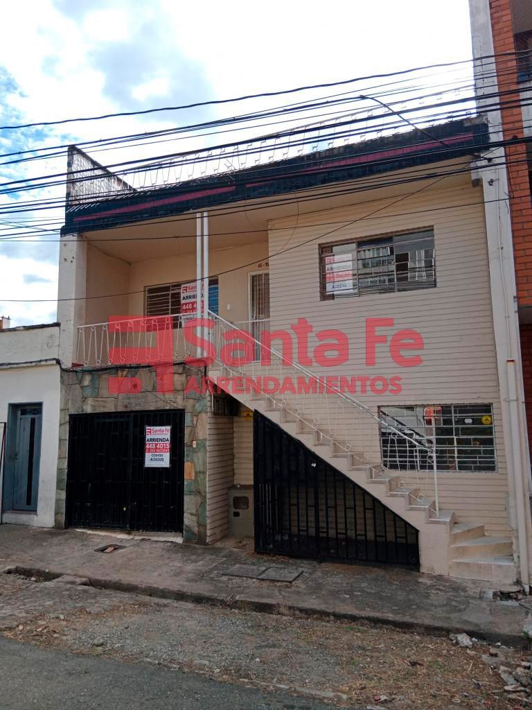 Casa en arriendo Antioquia Medellín Los Pinos 200 m2 Habitaciones 5 Baños 2 Garajes 1 Precio $7500000