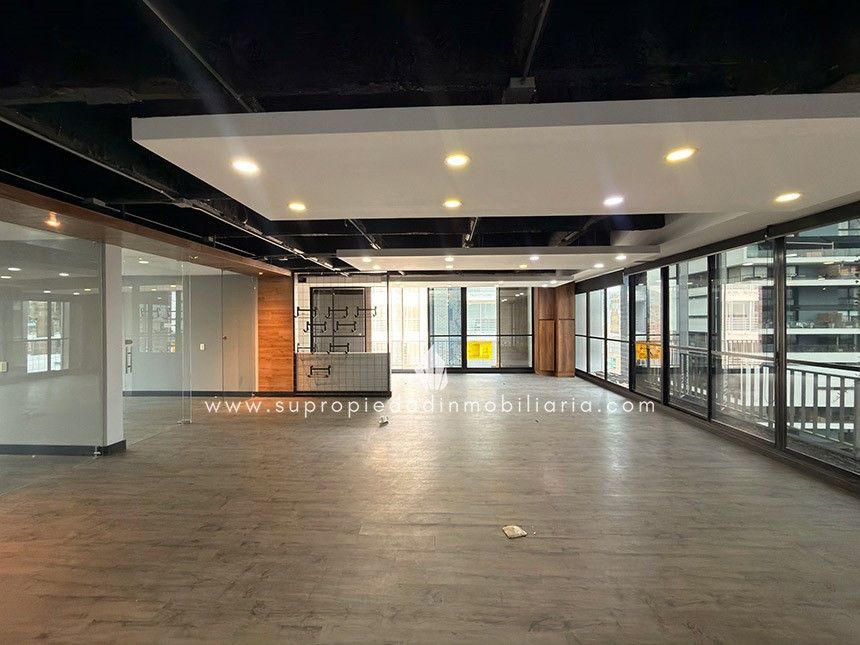 Oficina en arriendo Antioquia Medellín Las Lomas No2 240 m2 Habitaciones 0 Baños 1 Garajes 5 Precio $19500000