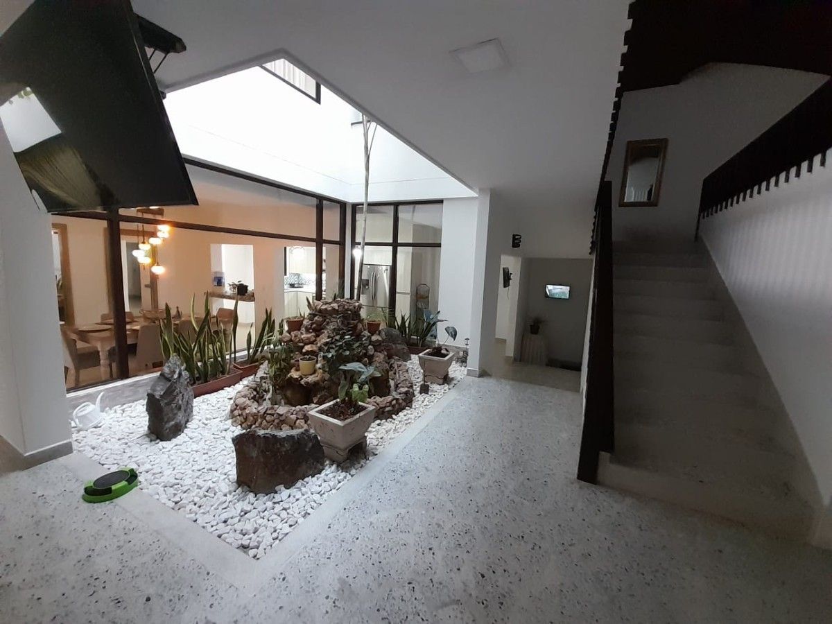 Oficina en arriendo Antioquia Medellín Laureles 550 m2 Habitaciones 0 Baños 4 Garajes 2 Precio $13300000