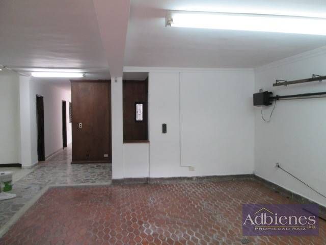 Casa en arriendo Antioquia Medellín Lorena 304 m2 Habitaciones 8 Baños 4 Garajes 0 Precio $5000000