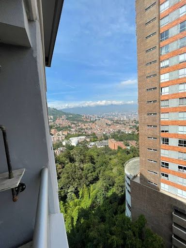 Apartamento en arriendo Antioquia Envigado Loma De Las Brujas 83 m2 Habitaciones 2 Baños 2 Garajes 1 Precio $4200000