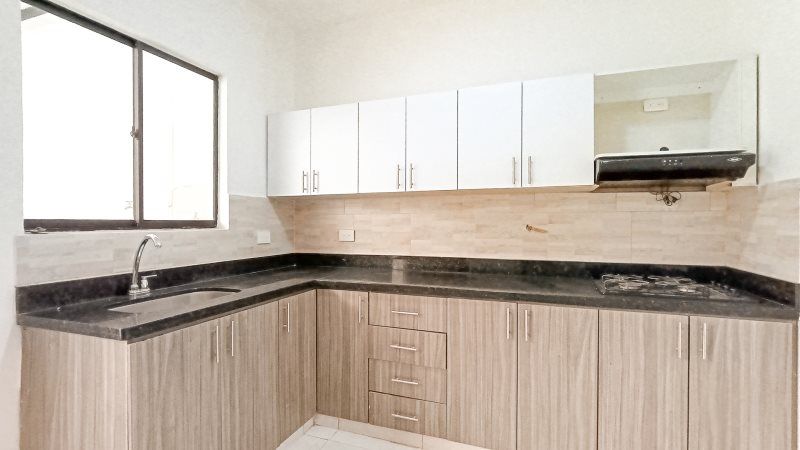 Casa en arriendo o venta Antioquia Envigado Bucarest 192 m2 Habitaciones 8 Baños 3 Garajes 0 Precio venta $900000000 Precio arriendo $5000000