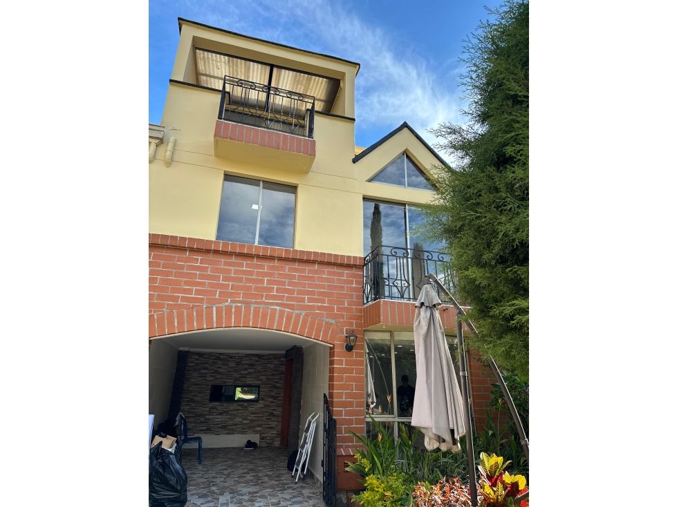 Casa en venta Antioquia Sabaneta La Florida 220 m2 Habitaciones 4 Baños 4 Garajes 2 Precio $850000000