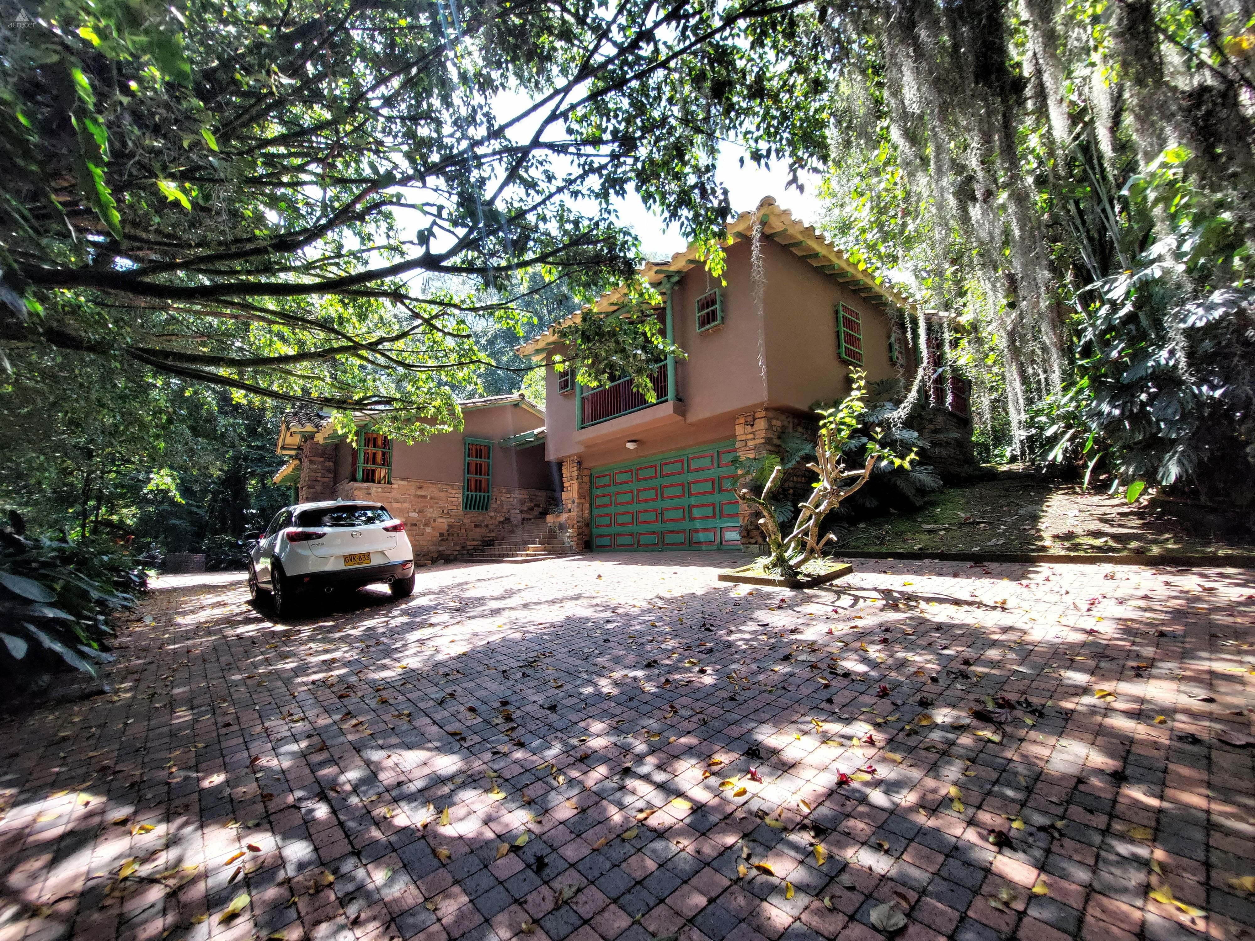 Casa en arriendo Antioquia Envigado La Pradera 356 m2 Habitaciones 3 Baños 4 Garajes 0 Precio $17000000