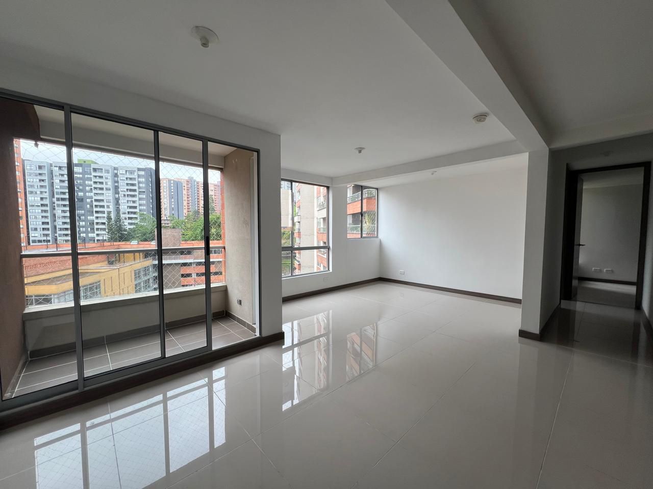 Apartamento en arriendo Antioquia Envigado La Mina 63 m2 Habitaciones 2 Baños 2 Garajes 1 Precio $3650000