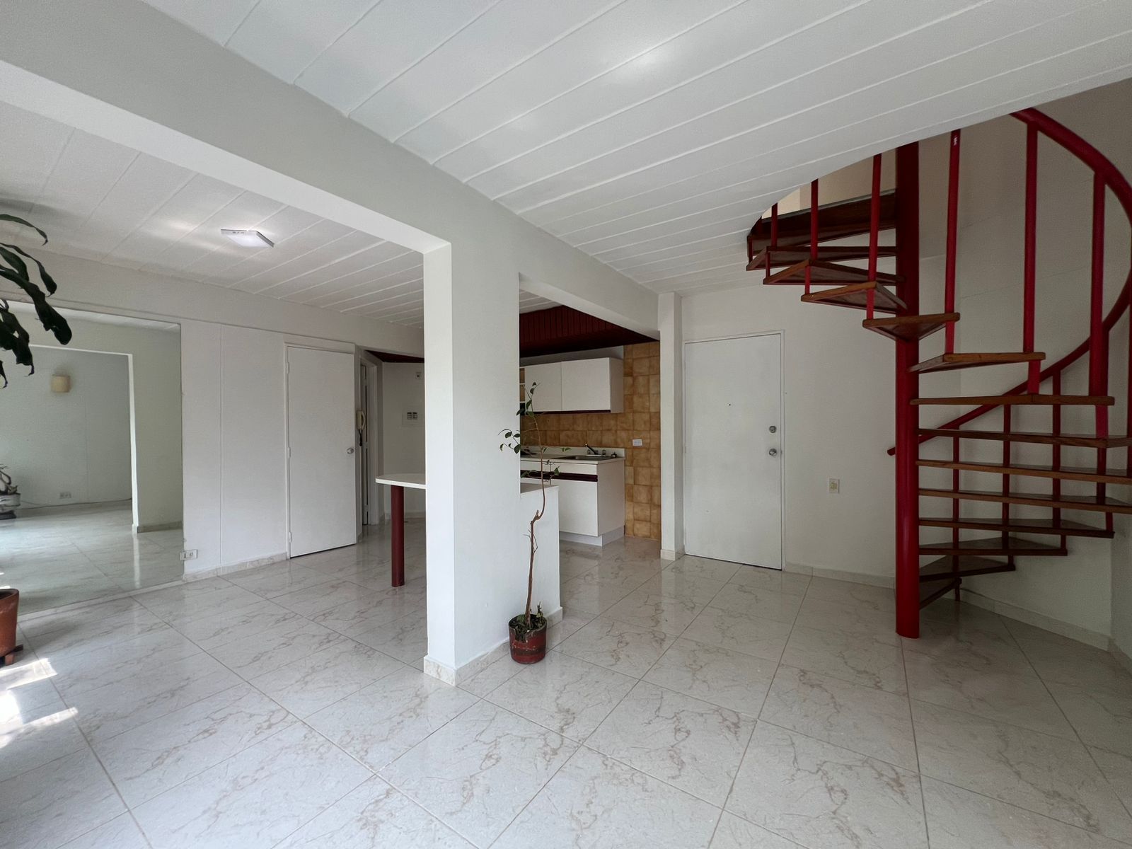 Apartamento en arriendo Antioquia Envigado La Pradera 70 m2 Habitaciones 2 Baños 2 Garajes 1 Precio $3150000