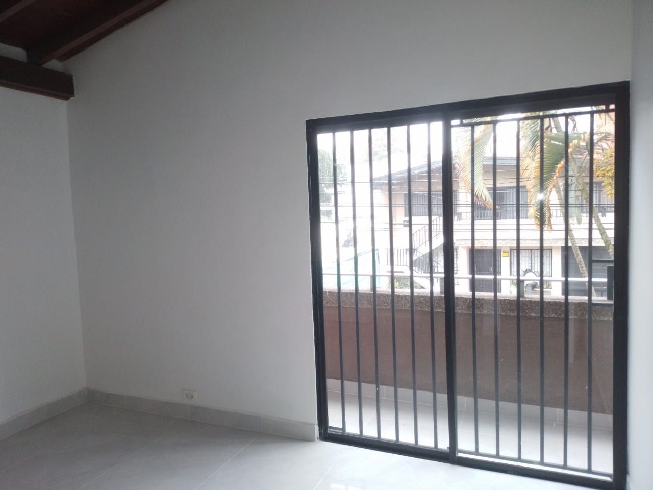 Oficina en arriendo Antioquia Medellín Villanueva 155 m2 Habitaciones 0 Baños 2 Garajes 4 Precio $4000000