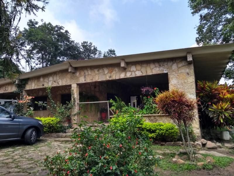 Finca en venta Cundinamarca Fusagasugá Fusagasuga 650 m2 Habitaciones 7 Baños 4 Garajes 4 Precio $12000000000