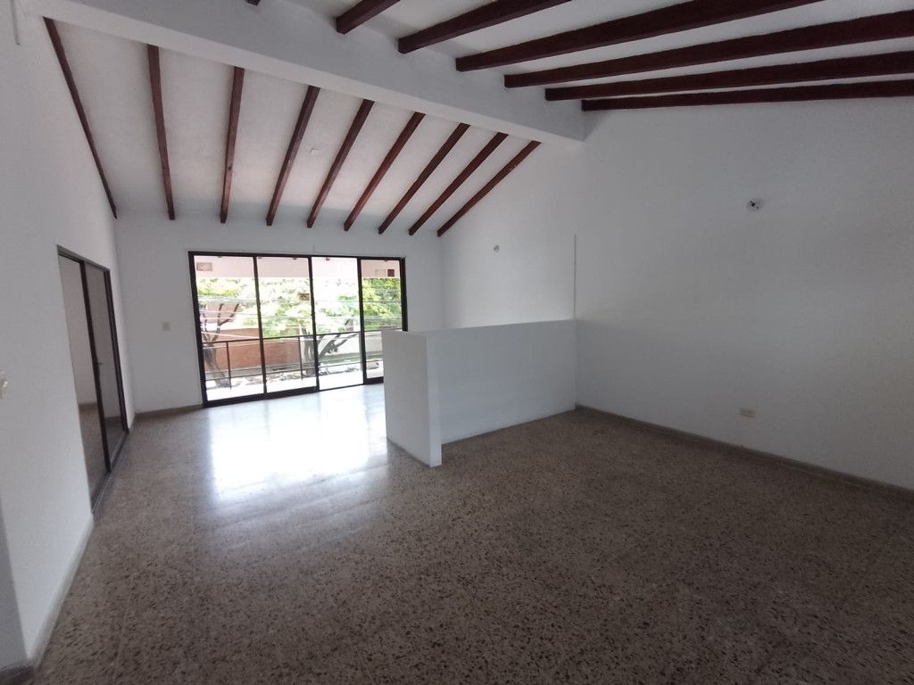 Casa en arriendo Valle Del Cauca Cali Prados Del Norte 250 m2 Habitaciones 5 Baños 4 Garajes 1 Precio $2600000