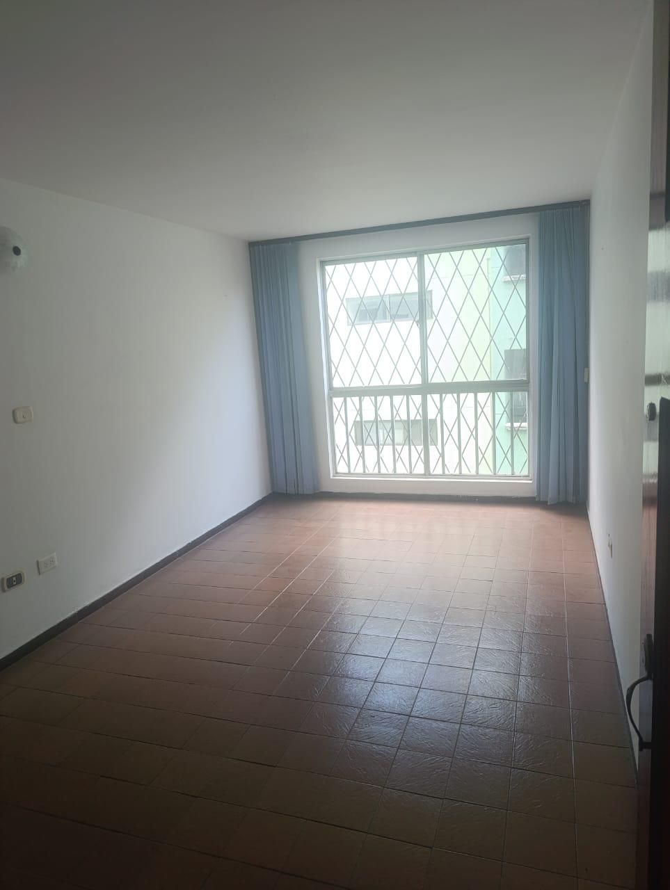 Apartamento en venta Valle Del Cauca Cali Sector Puente Del Comercio 60 m2 Habitaciones 3 Baños 1 Garajes 0 Precio $150000000