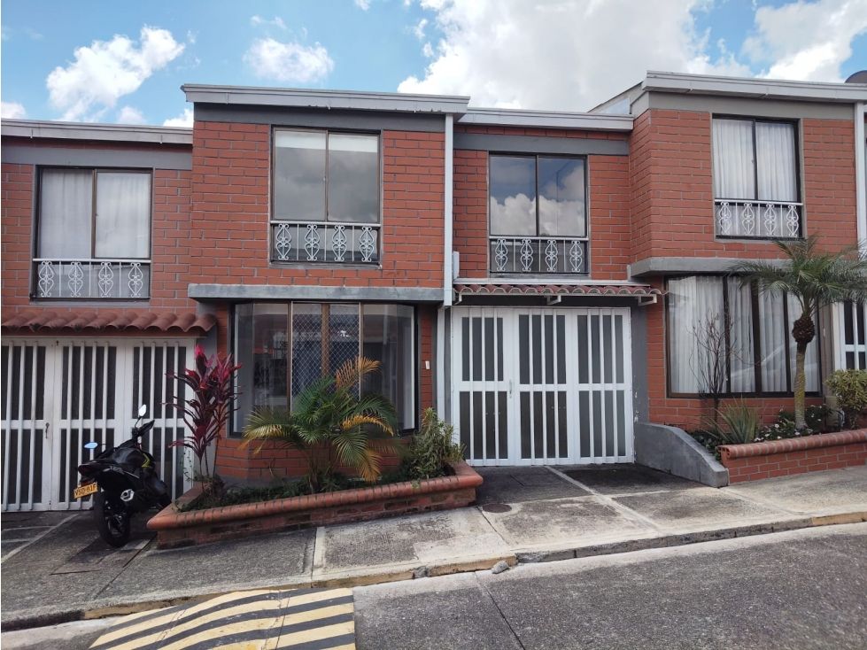 Casa en arriendo Risaralda Pereira Cr El Palmar 140 m2 Habitaciones 3 Baños 3 Garajes 1 Precio $2220000