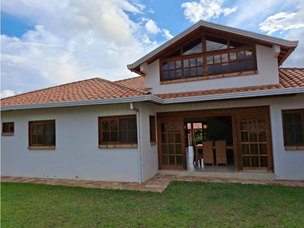 Casa en venta Santander Los Santos Los Santos 350 m2 Habitaciones 4 Baños 4 Garajes 4 Precio $930000000