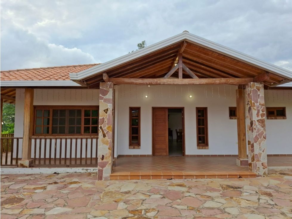 Casa en venta Santander Los Santos Los Santos 350 m2 Habitaciones 4 Baños 4 Garajes 4 Precio $850000000
