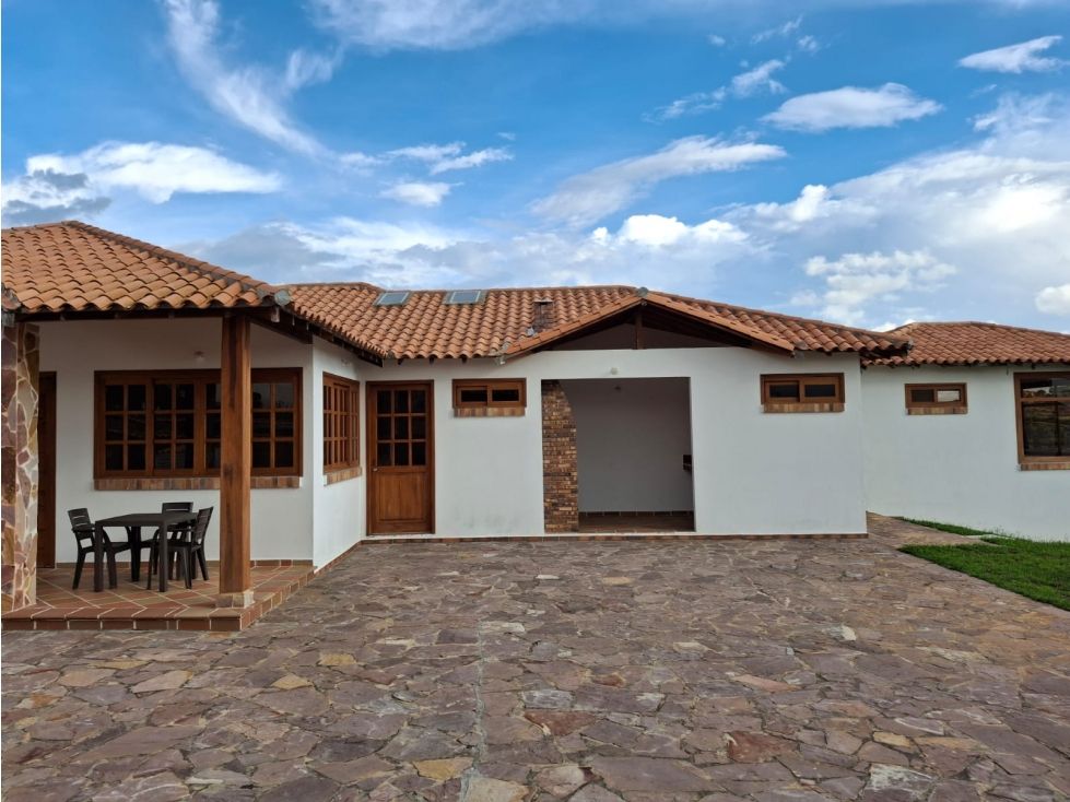 Casa en venta Santander Los Santos Los Santos 250 m2 Habitaciones 4 Baños 4 Garajes 4 Precio $830000000