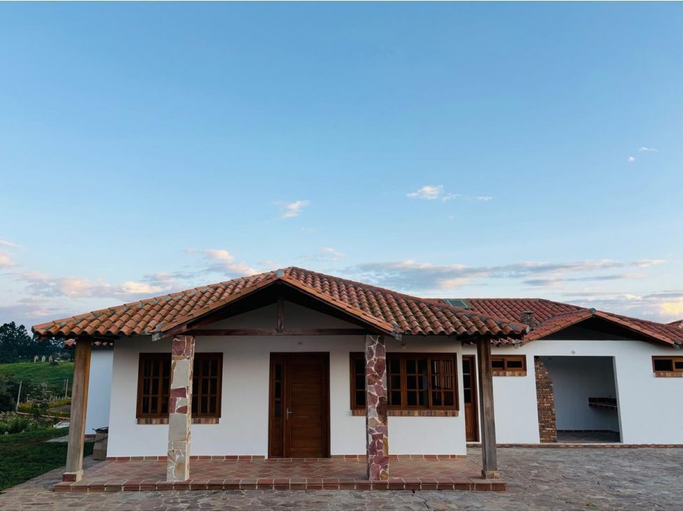 Casa en venta Santander Los Santos Los Santos 250 m2 Habitaciones 4 Baños 4 Garajes 4 Precio $770000000