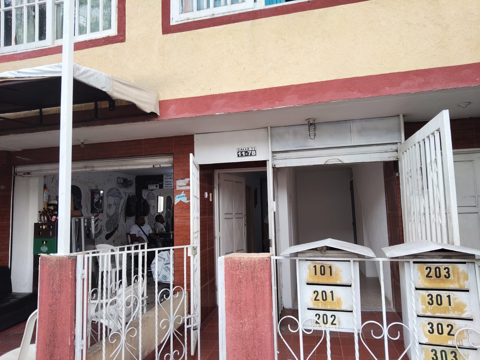 Local en arriendo Valle Del Cauca Jamundí Simón Bolívar 30 m2 Habitaciones 0 Baños 1 Garajes 0 Precio $500000