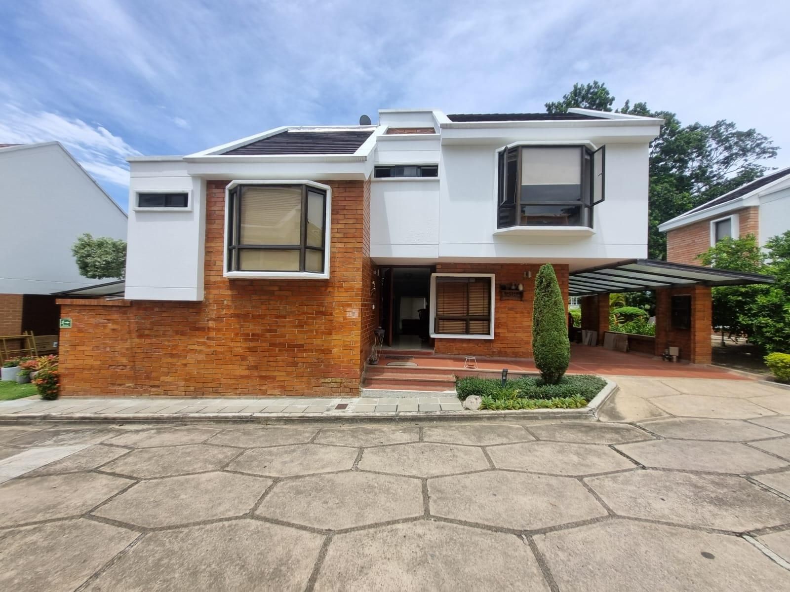 Casa en venta Santander Floridablanca Br Cañaveral Country 258 m2 Habitaciones 3 Baños 3 Garajes 2 Precio $1700000000