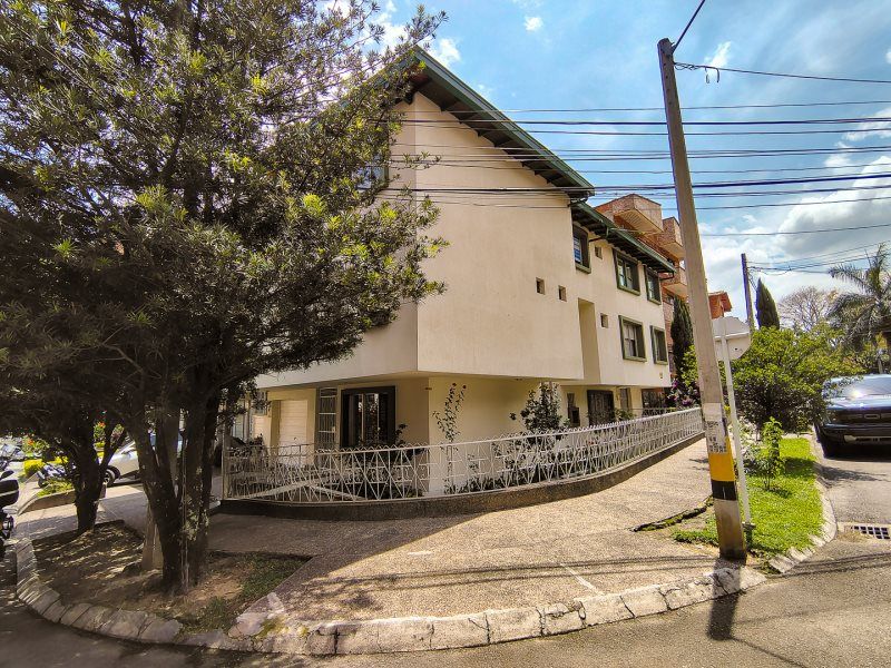 Casa en arriendo Antioquia Medellín Simon Bolivar 131 m2 Habitaciones 3 Baños 3 Garajes 0 Precio $3000000