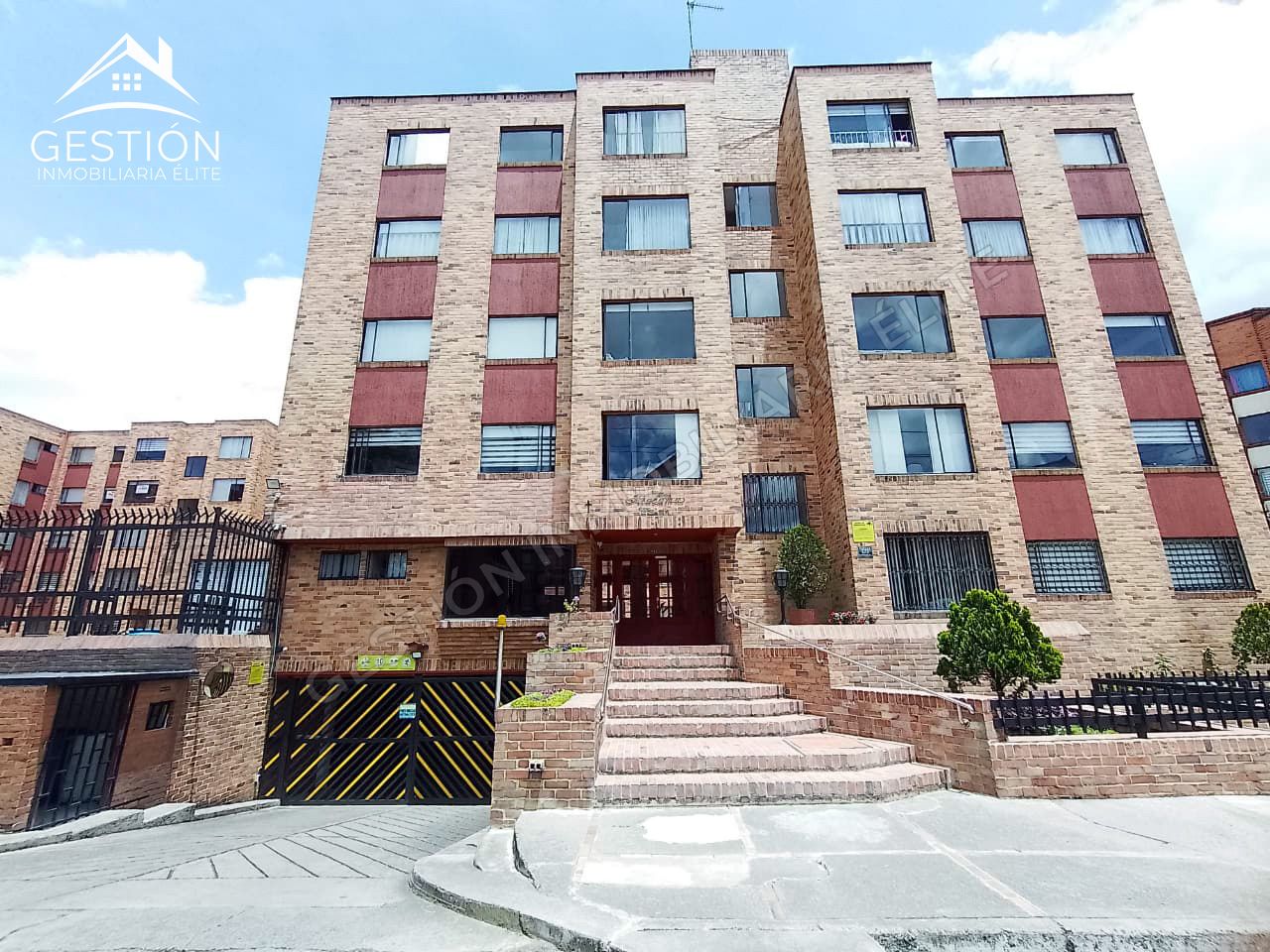 Apartamento en venta Cundinamarca Bogotá Modelia Occidental 61 m2 Habitaciones 3 Baños 2 Garajes 1 Precio $375000000