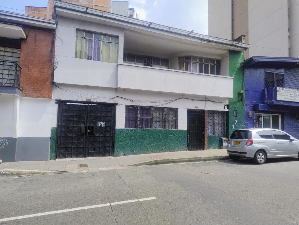 Casa en venta Antioquia Medellín El Pinal 630 m2 Habitaciones 13 Baños 5 Garajes 4 Precio $1500000000