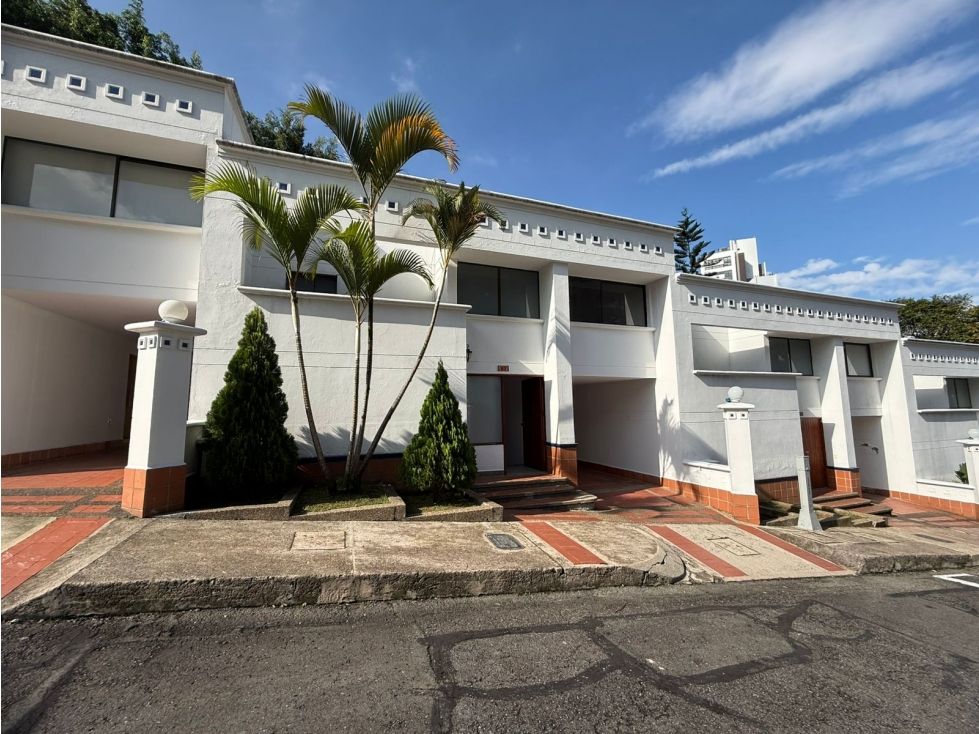 Casa en arriendo Antioquia Medellín San Lucas 170 m2 Habitaciones 3 Baños 3 Garajes 2 Precio $9500000