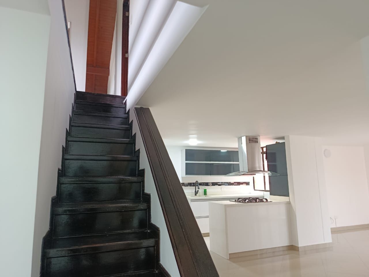 Apartamento en arriendo Antioquia Envigado Cascuña 140 m2 Habitaciones 3 Baños 3 Garajes 1 Precio $5500000
