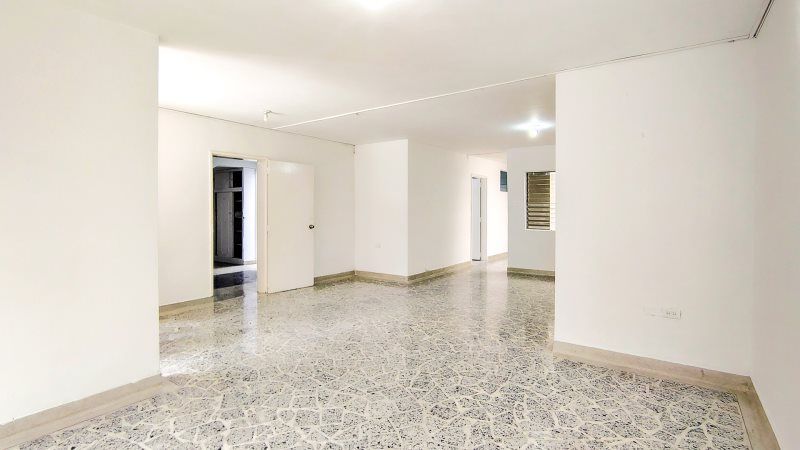 Casa en arriendo Antioquia Medellín Lorena 235 m2 Habitaciones 5 Baños 3 Garajes 1 Precio $5500000
