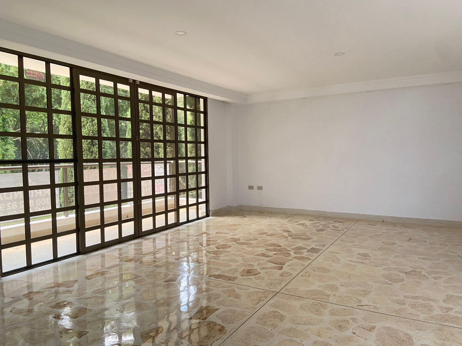 Casa en venta Antioquia Sabaneta Vereda La Doctora 400 m2 Habitaciones 4 Baños 5 Garajes 4 Precio $1910000000