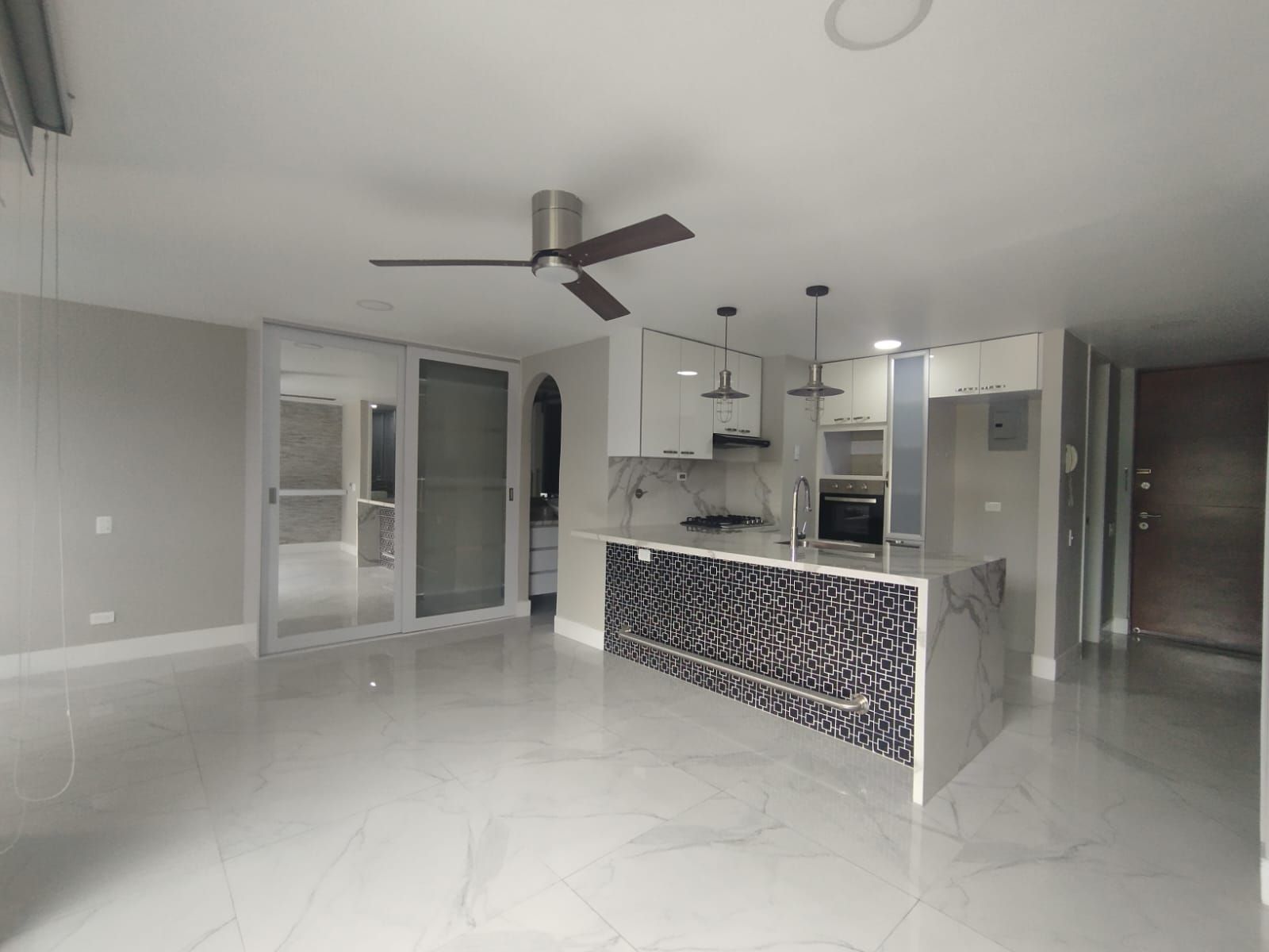 Apartaestudio en arriendo Antioquia Medellín Urbanizacion El Futuro 50 m2 Habitaciones 1 Baños 2 Garajes 1 Precio $3000000