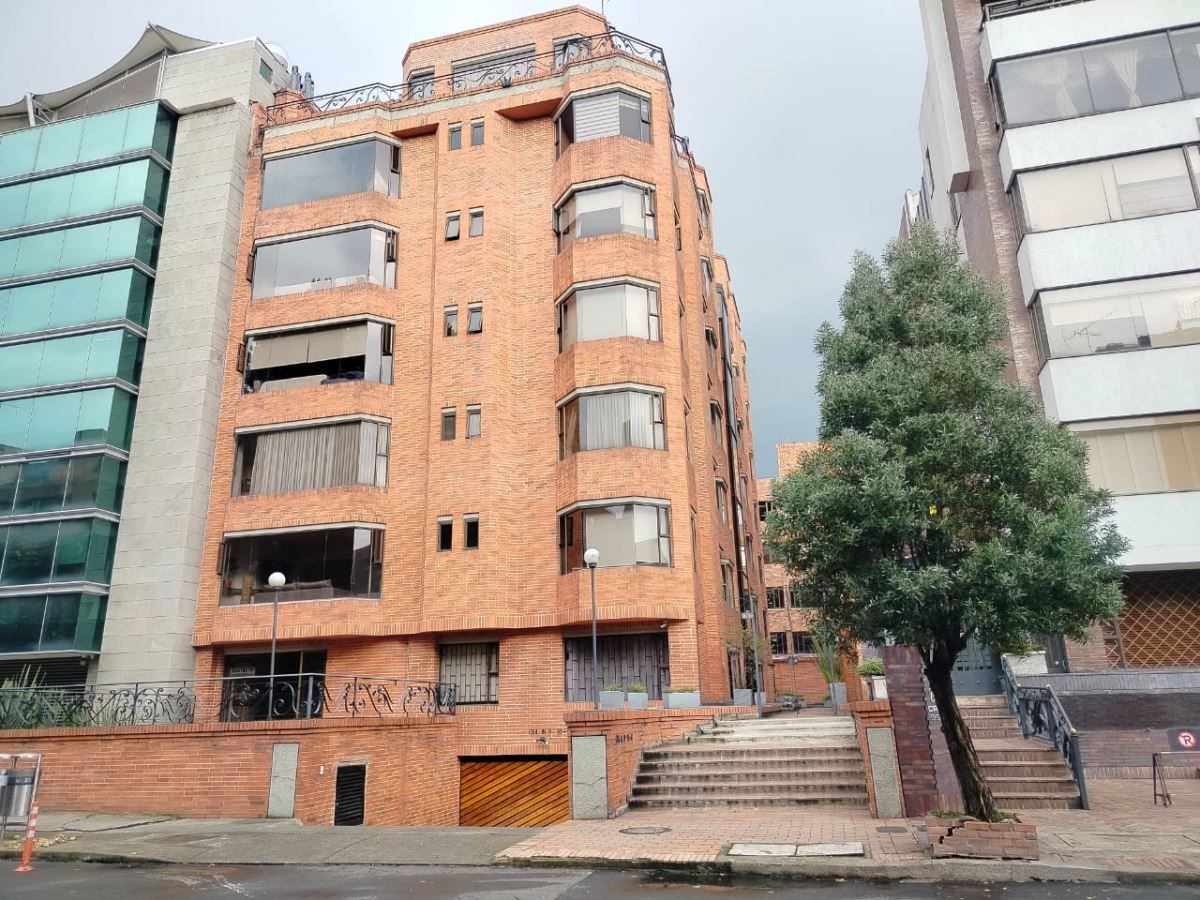 Apartamento en venta Cundinamarca Bogotá Chico Norte Et Iii 140 m2 Habitaciones 3 Baños 4 Garajes 2 Precio $1390000000