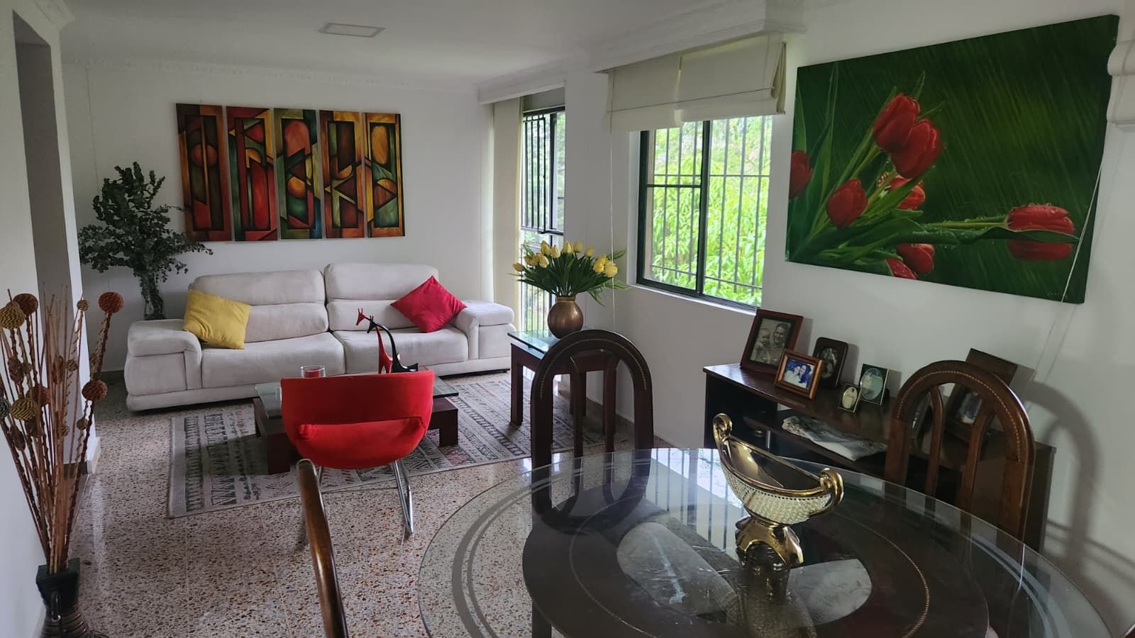 Apartamento en arriendo Valle Del Cauca Cali Sector La Luisa Bella Suiza 92 m2 Habitaciones 3 Baños 2 Garajes 2 Precio $3266000
