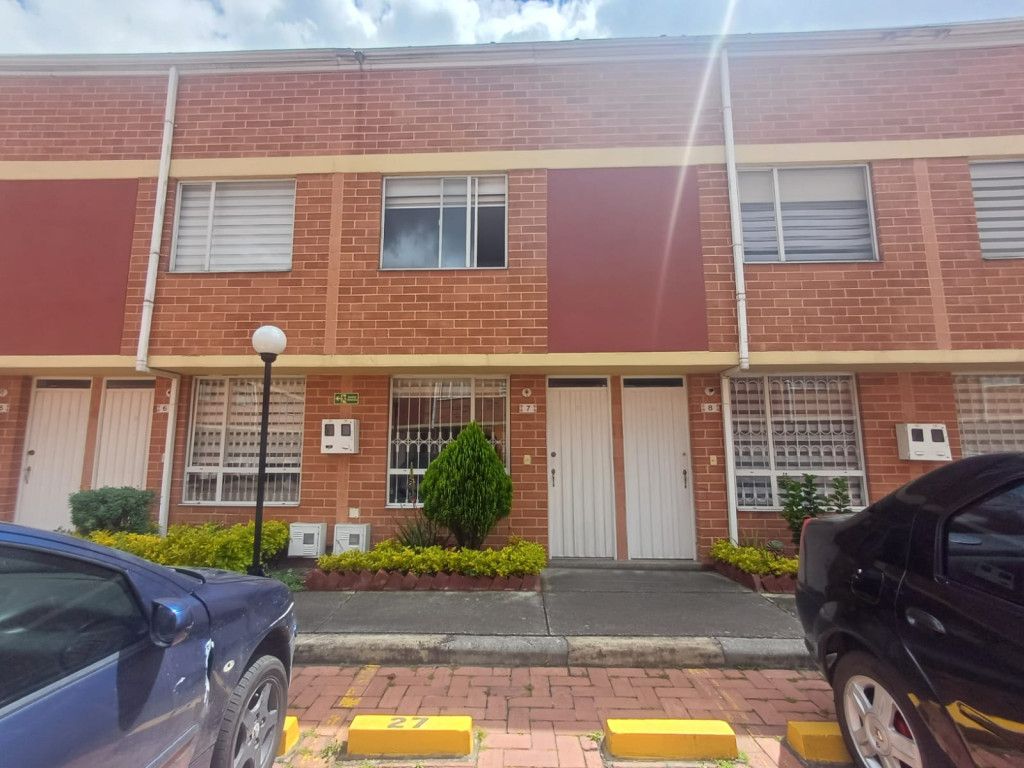 Casa en arriendo Cundinamarca Bogotá Cr Quintas Del Cerro 70 m2 Habitaciones 4 Baños 3 Garajes 1 Precio $2806000