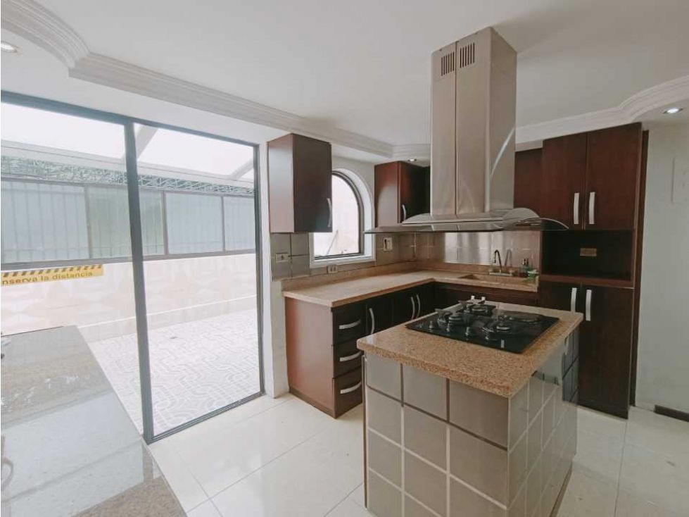 Casa en arriendo Antioquia Medellín Diego Echavarria 110 m2 Habitaciones 4 Baños 2 Garajes 2 Precio $4500000