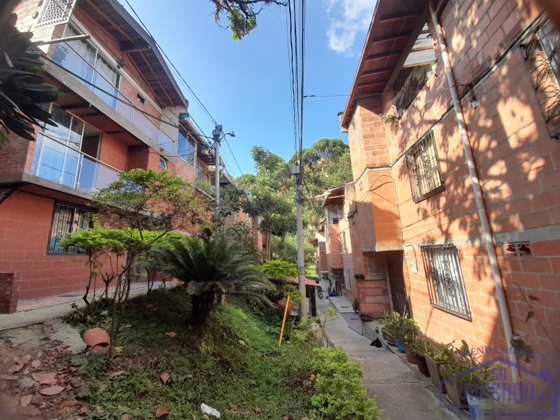 Apartaestudio en arriendo Antioquia Medellín Santa Rosa De Lima 35 m2 Habitaciones 1 Baños 1 Garajes 0 Precio $1000000