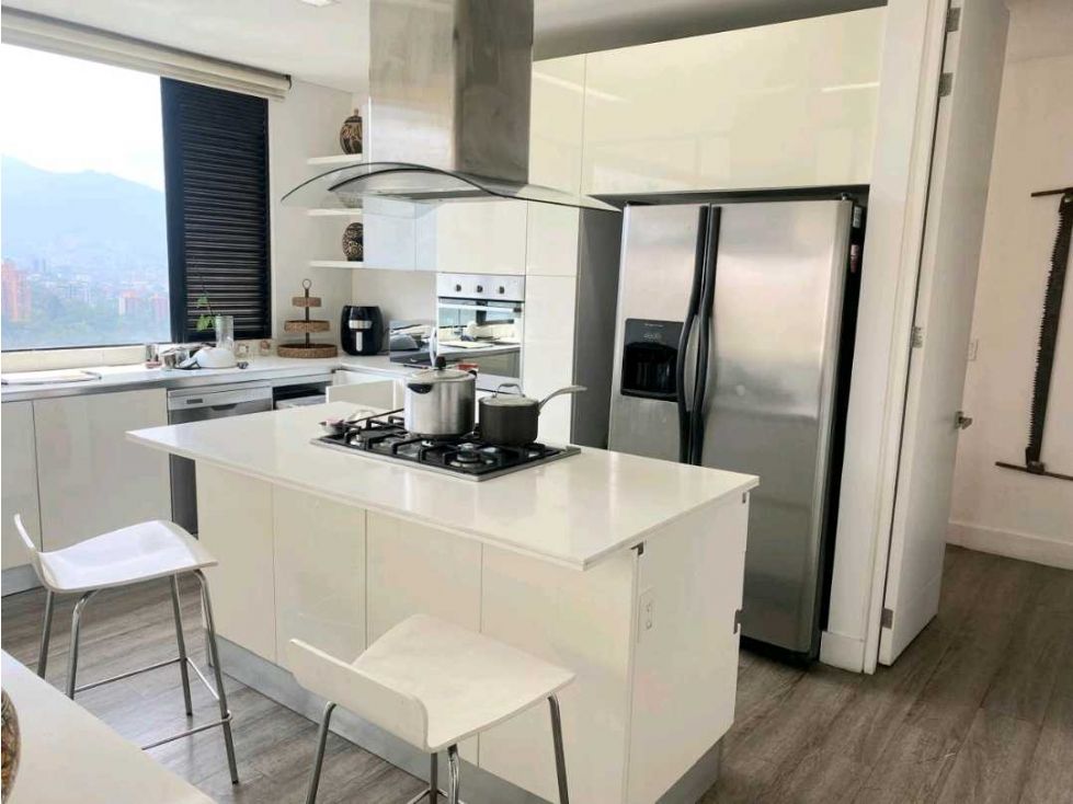 Apartamento en venta Antioquia Medellín El Castillo 330 m2 Habitaciones 3 Baños 3 Garajes 3 Precio $3450000000