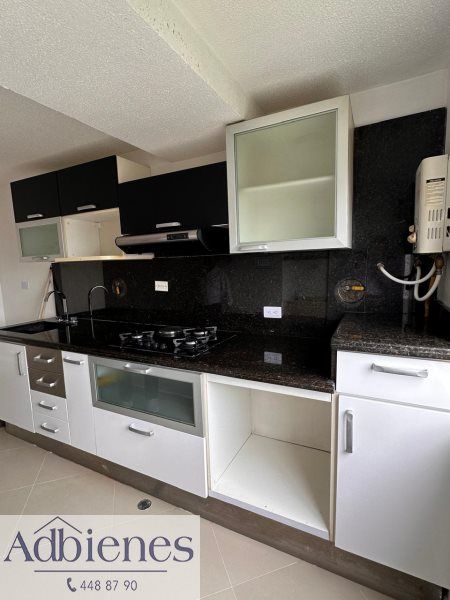 Apartamento en arriendo Antioquia Medellín Santa Teresita 77 m2 Habitaciones 2 Baños 2 Garajes 0 Precio $3450000