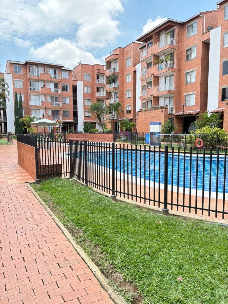 Apartamento en venta Valle Del Cauca Cali Lili 84 m2 Habitaciones 3 Baños 2 Garajes 1 Precio $360000000